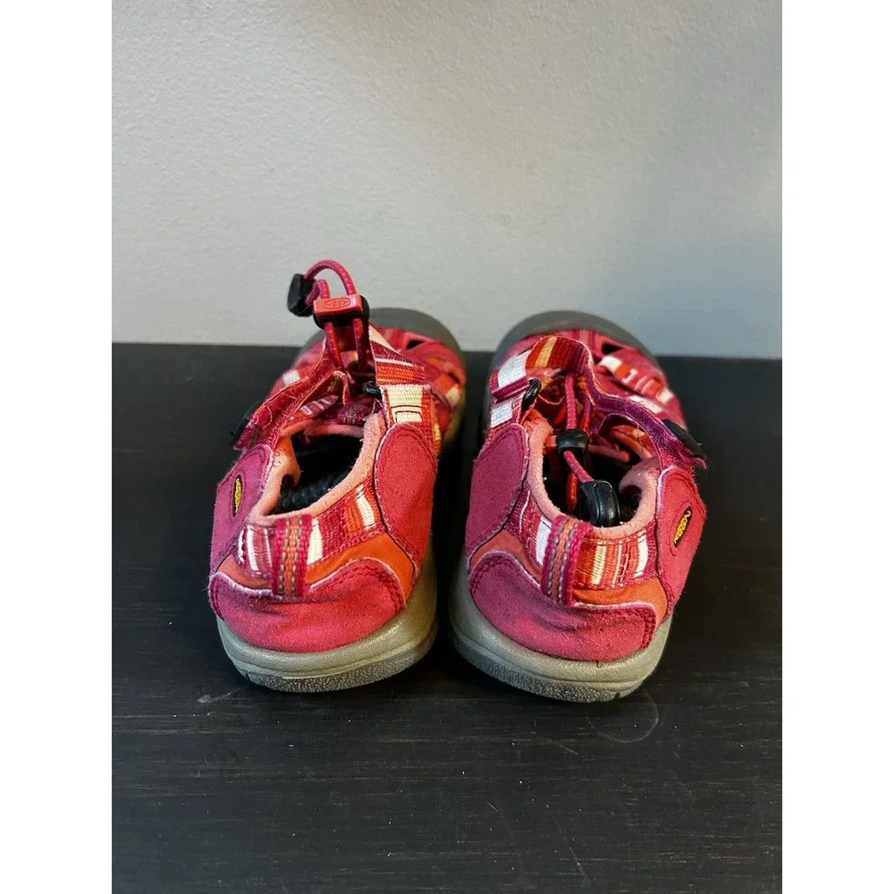 Keens Little Kids Newport Size 11 Red/White Water Shoe Hiking Sandal